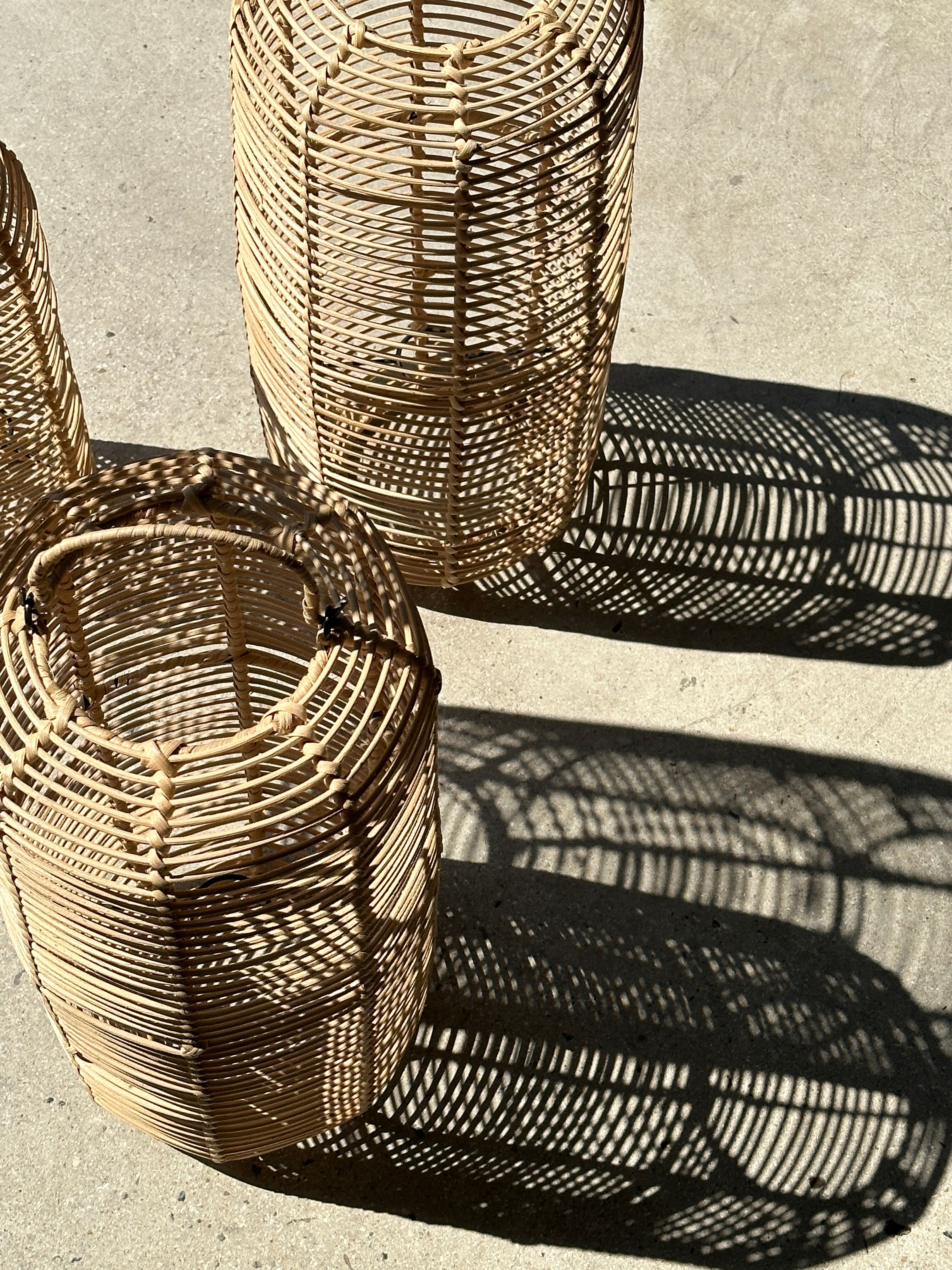 Small lantern-shaped rattan suspension H35 D15