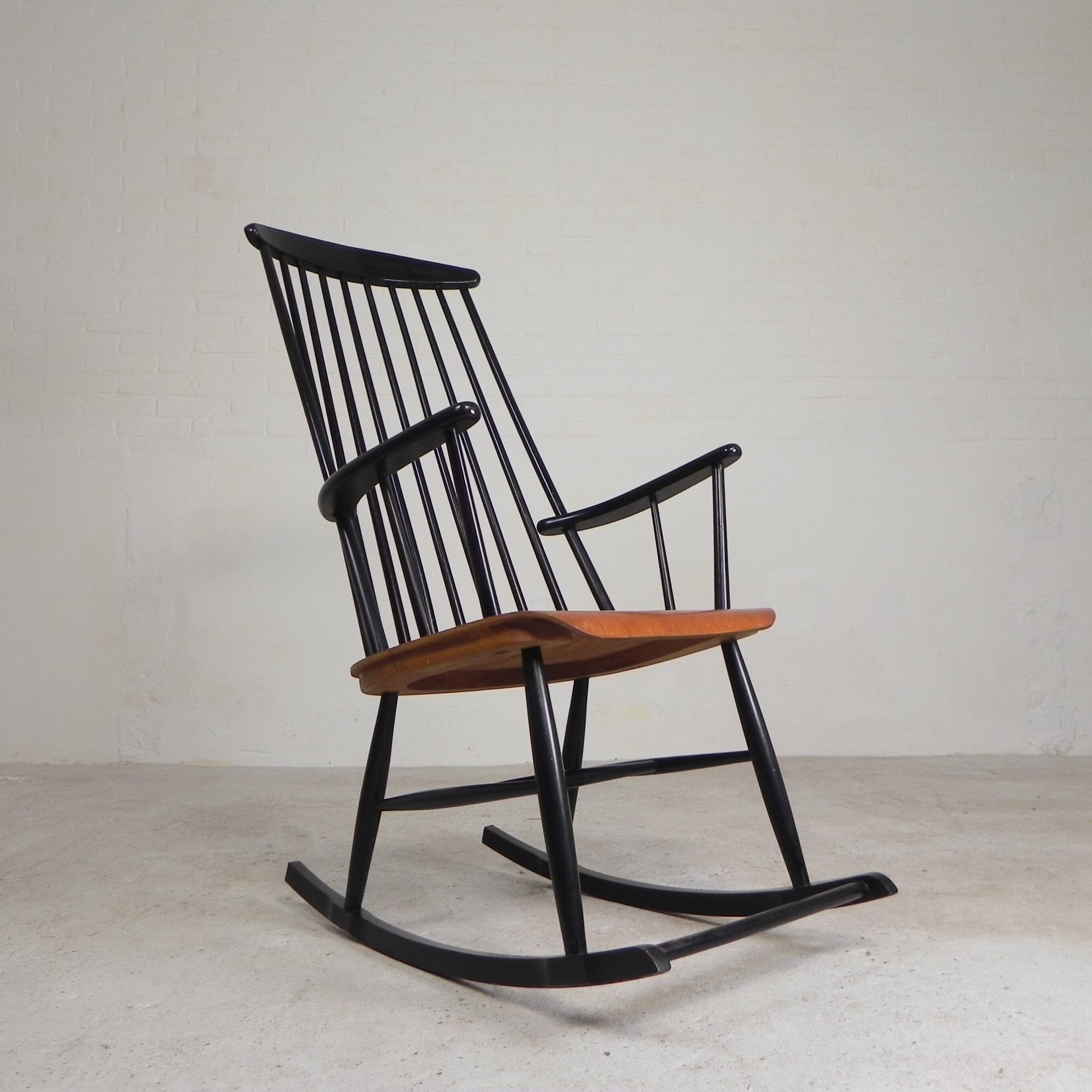 Spindle chair, rocking chair