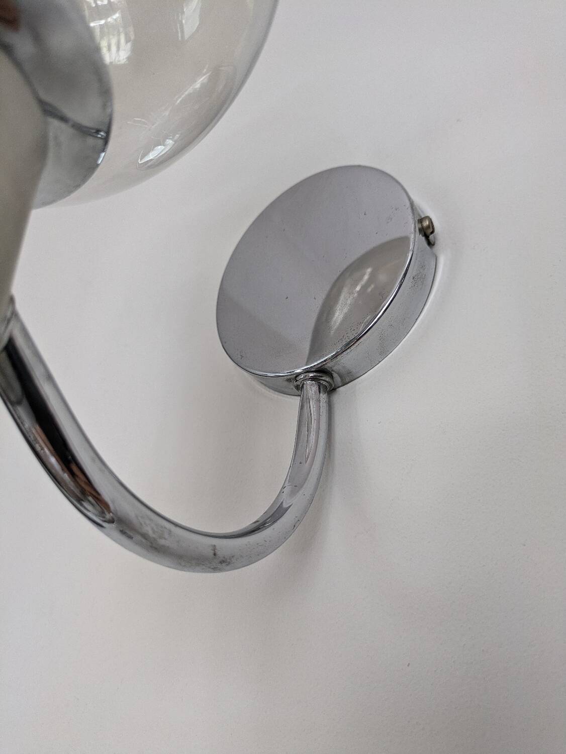 Duo See Delmas 70' wall lights