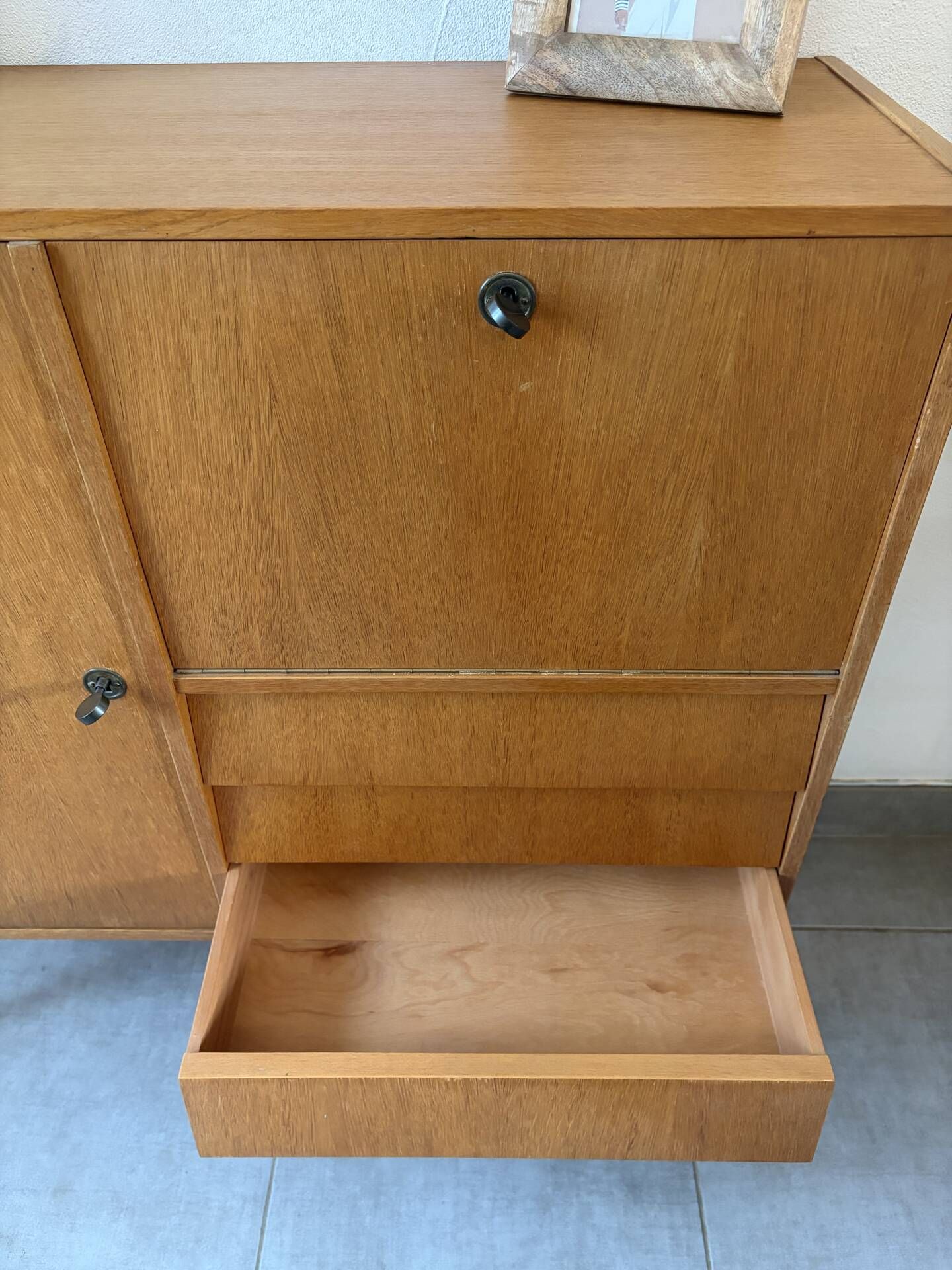 Meuble de rangement / étagère vintage