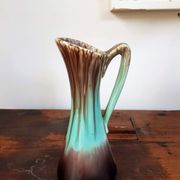 Pichet antique en céramique brune et verte