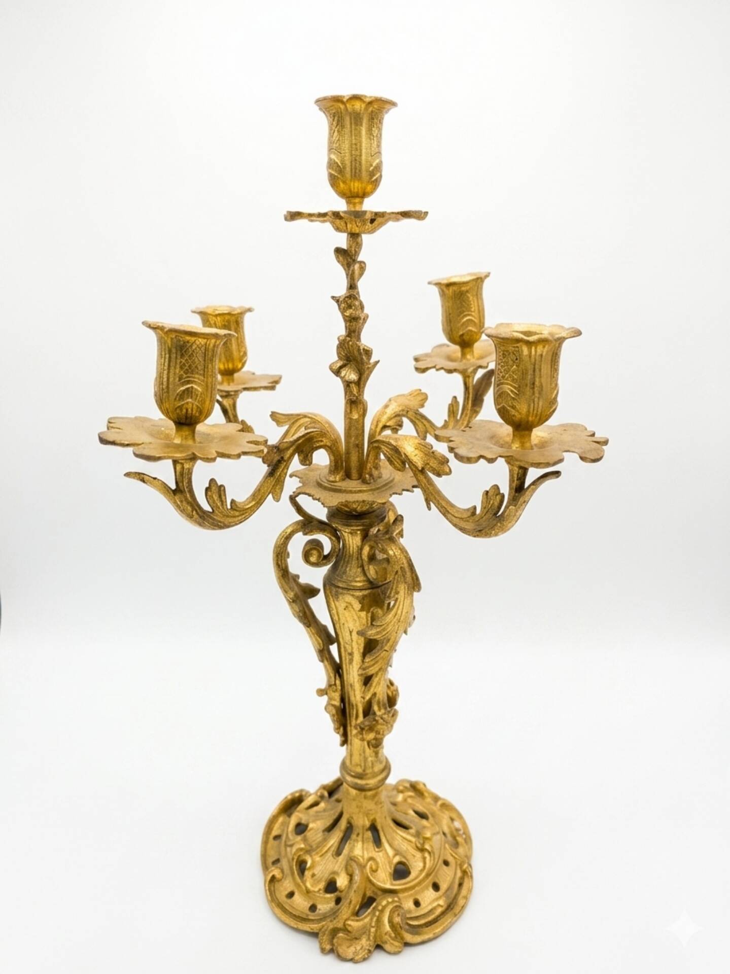 Louis XV style chandelier in gilded bronze