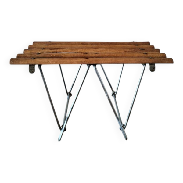 Tabouret pliant en bois
