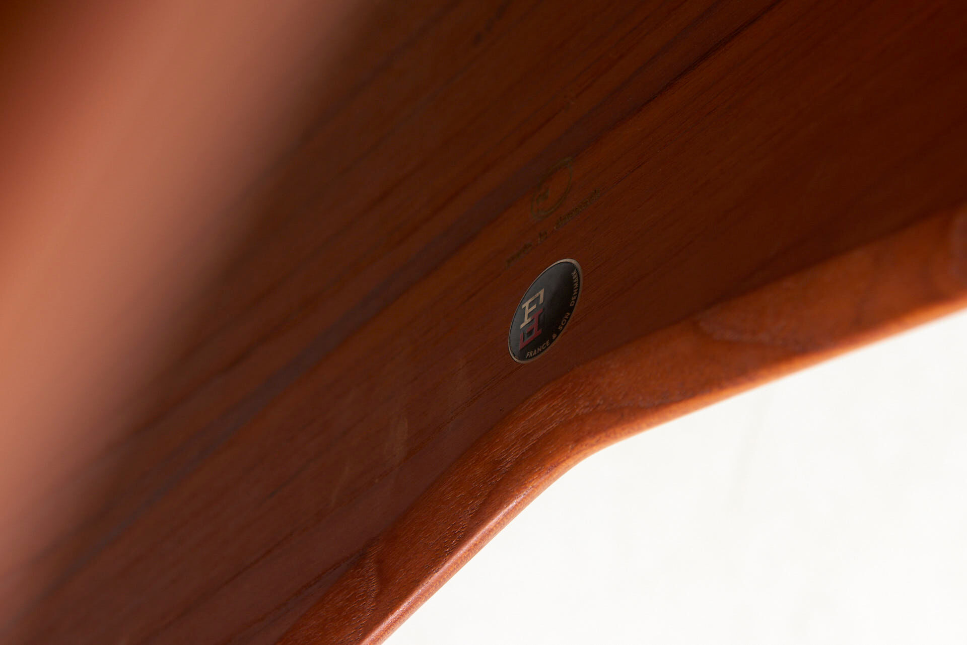 Minerva corner table by  Peter Hvidt & Orla Mølgaard-Nielsen for France & Søn, Denmark 1950’s