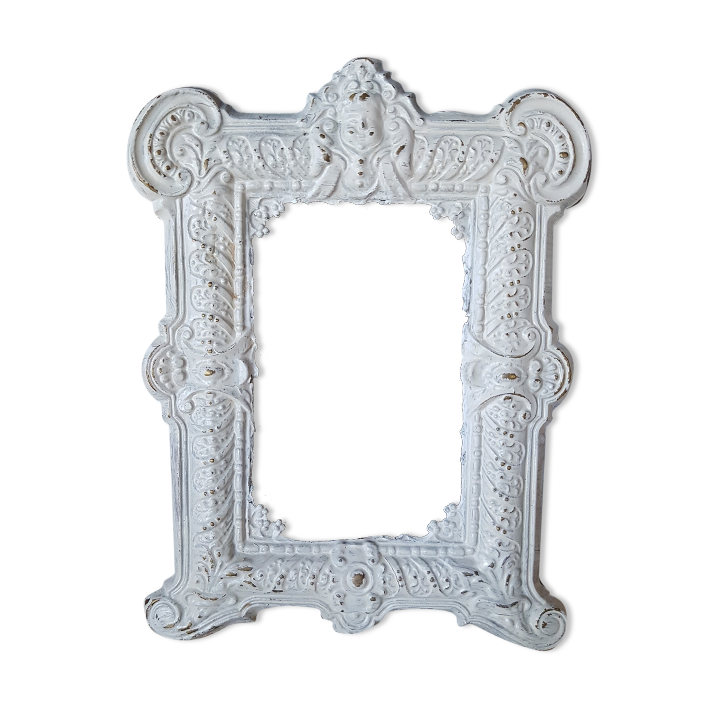 Small old frame in repelled brass patinated white