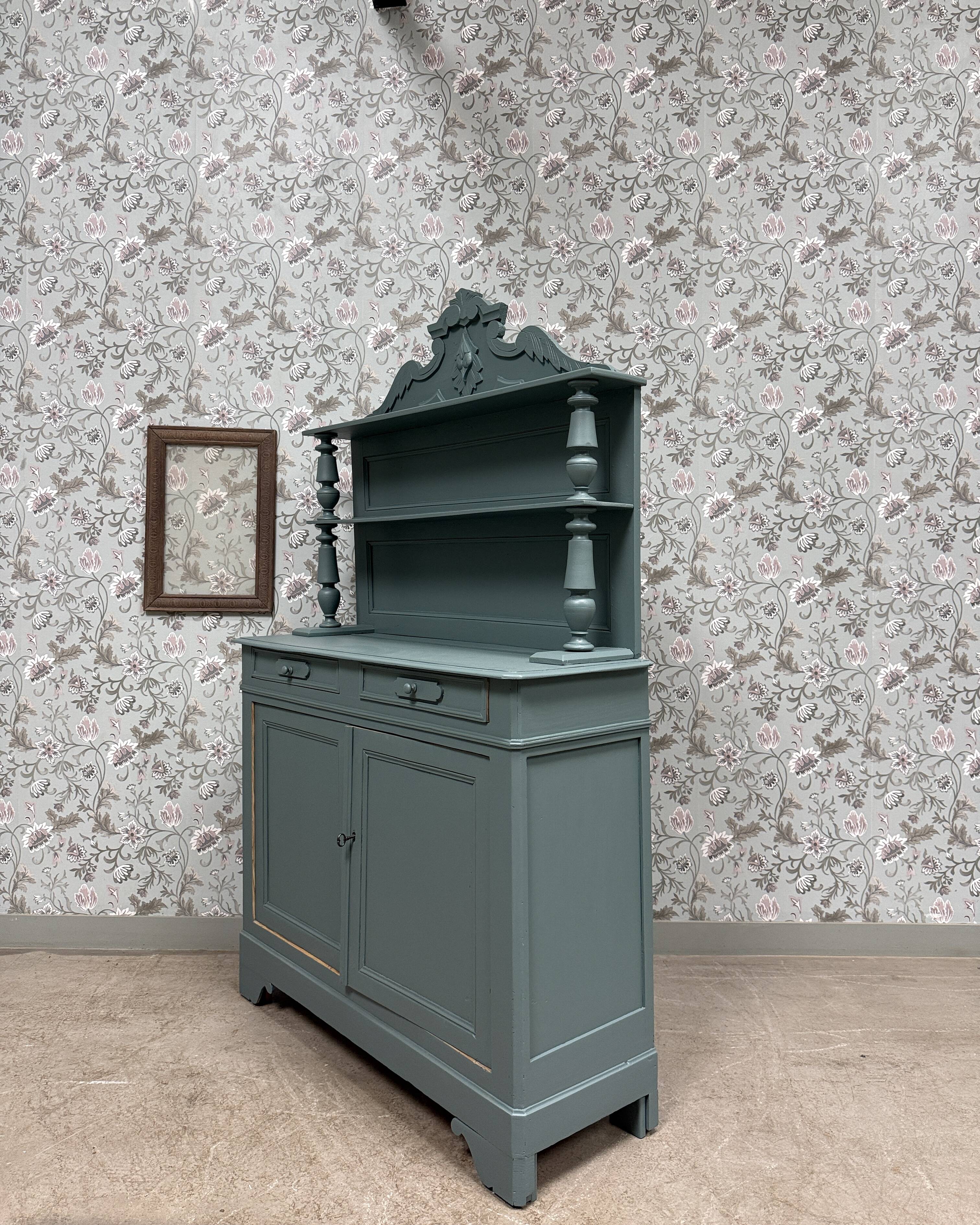 Saint Hubert green-grey dresser (renovated)