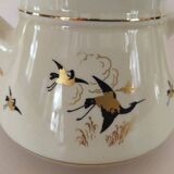 Salam pourer with Japanese motifs