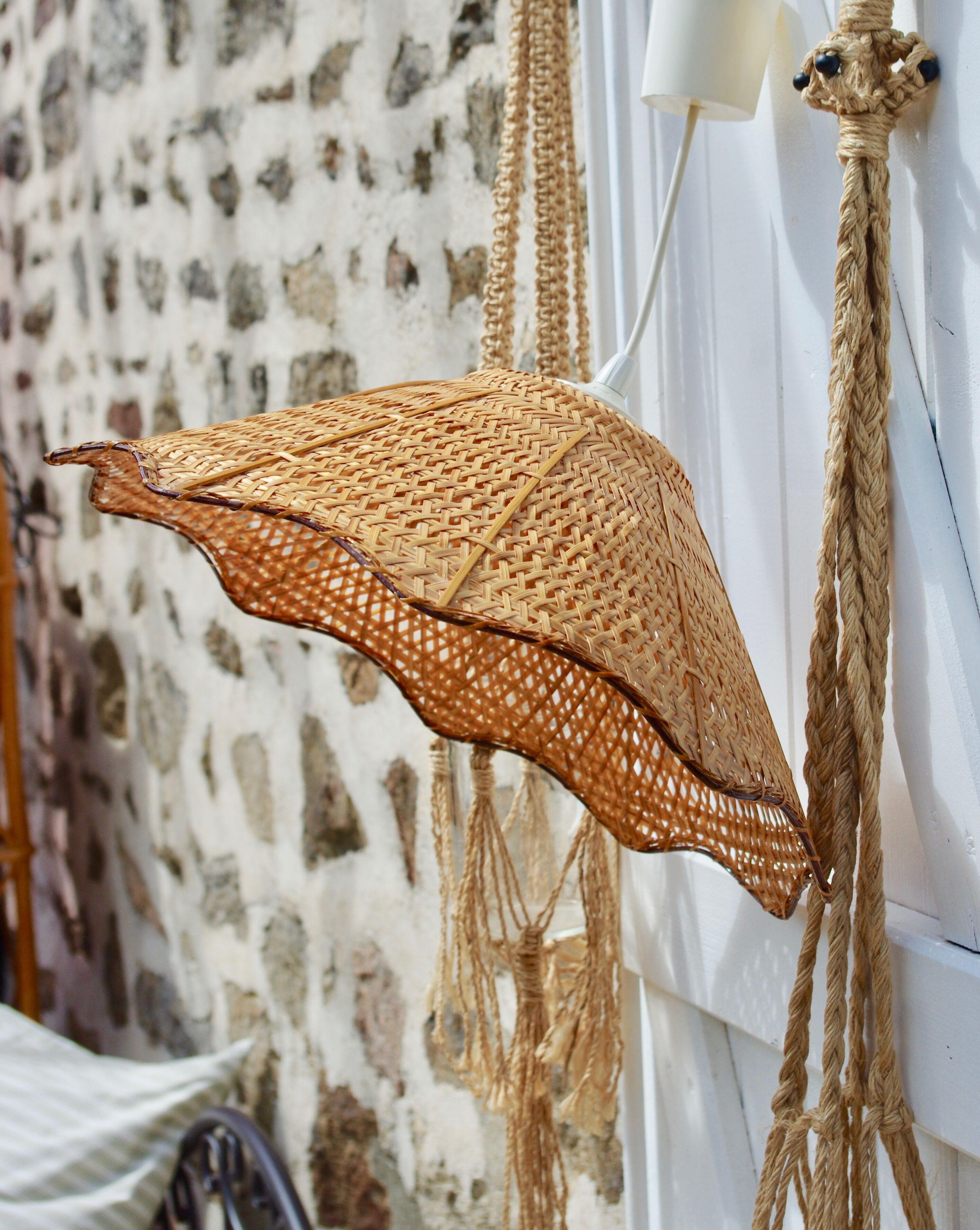Hanging lamp flower braided wicker 70s