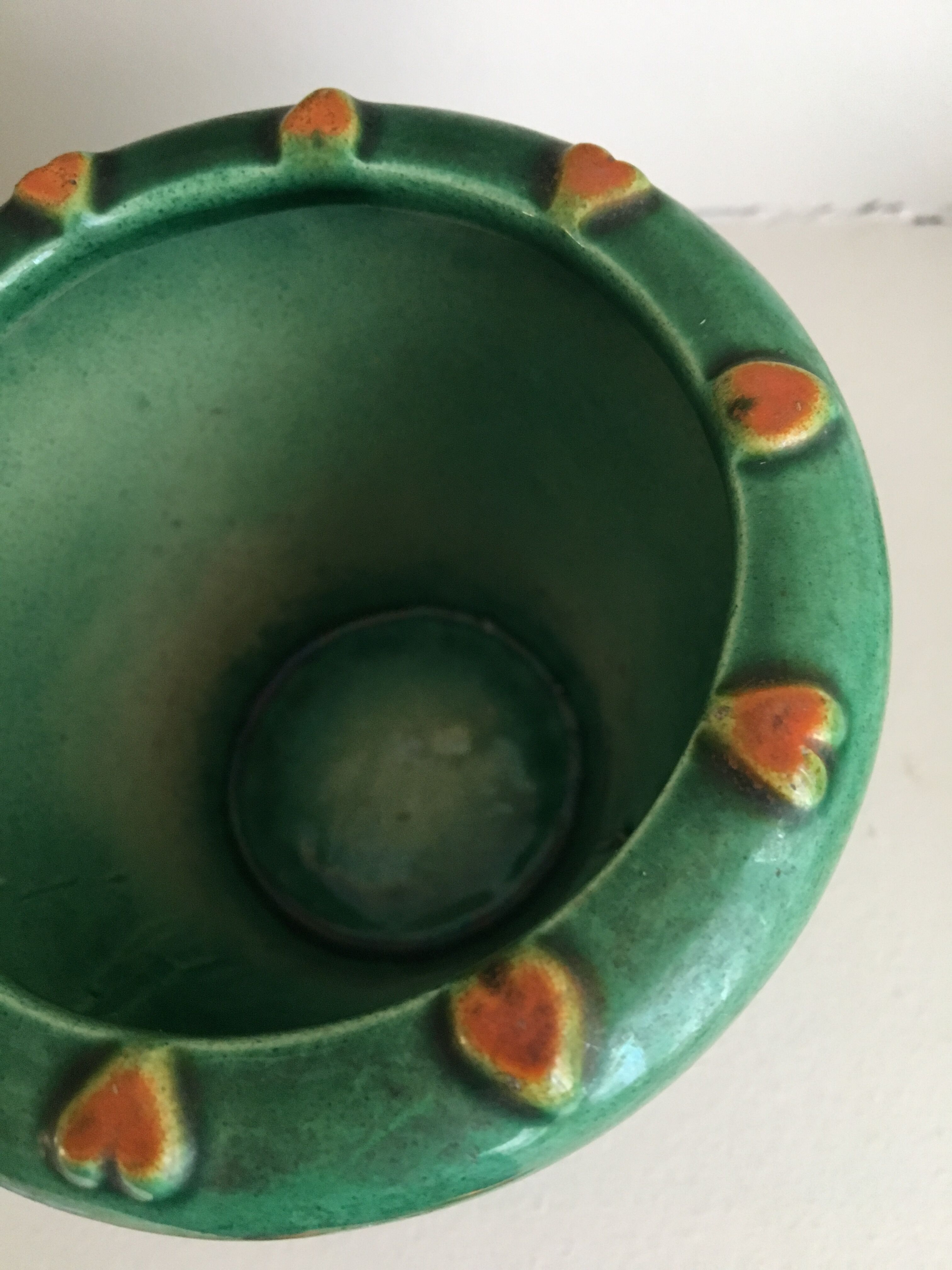 1940s glazed ceramic pot