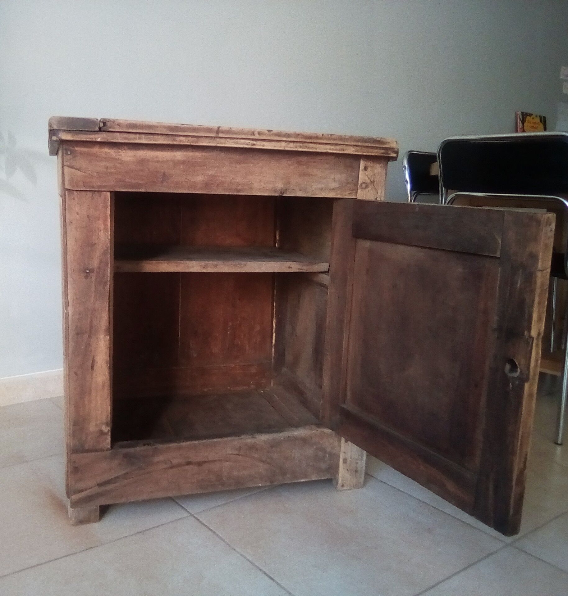 Old farmhouse jam maker