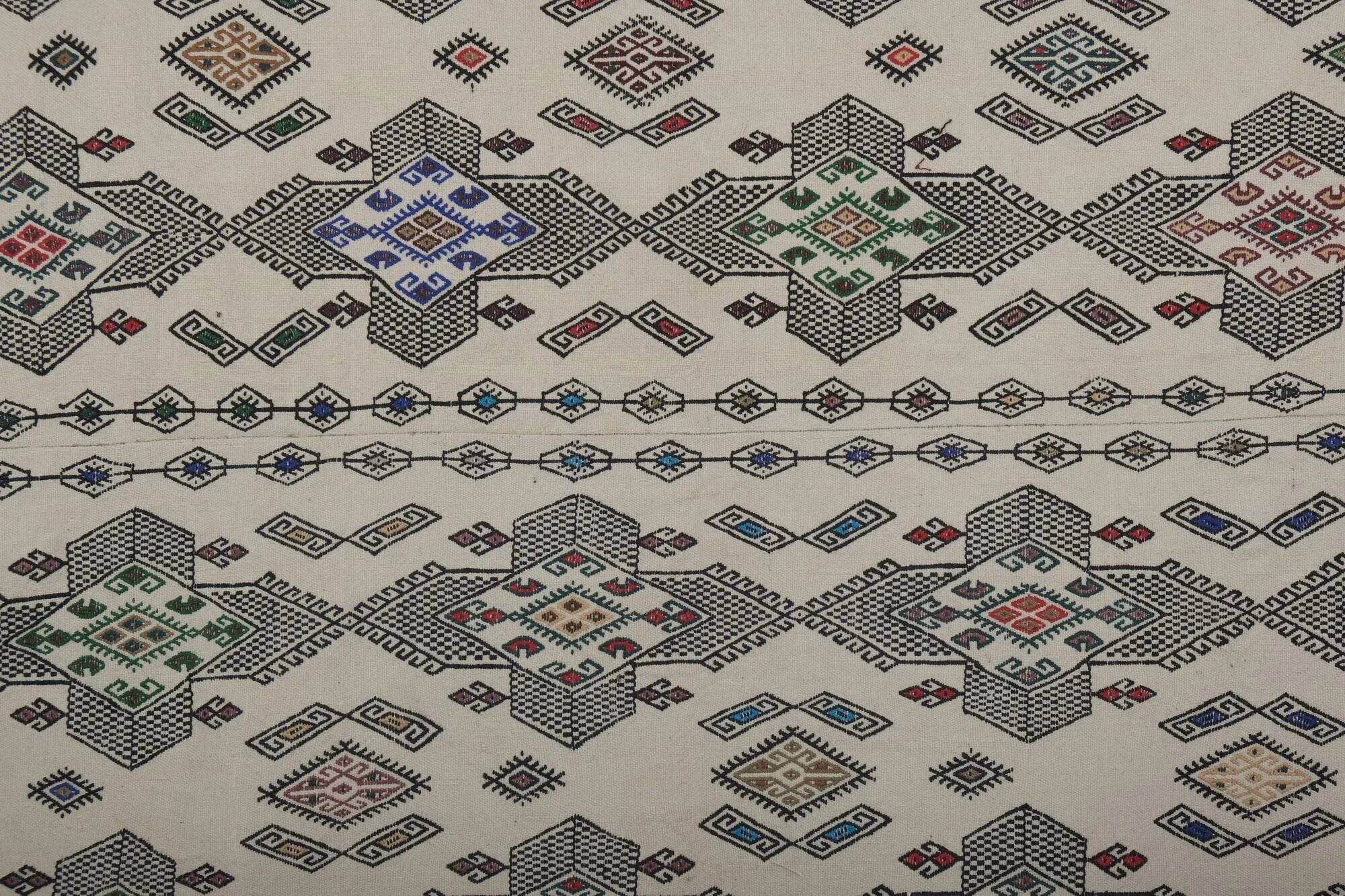 Vintage Turkish kilim, handwoven, 170x210 cm.