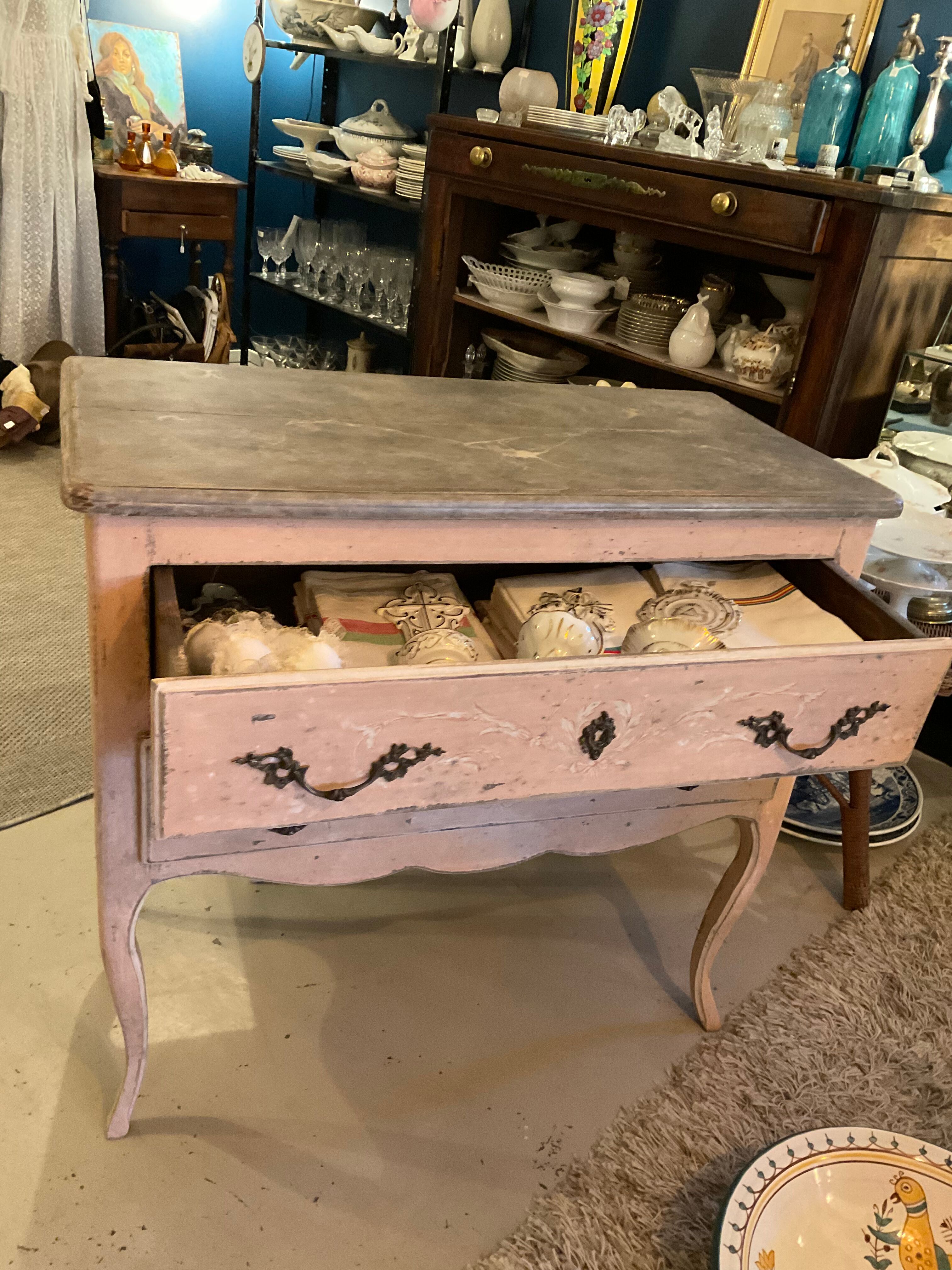 Chest of drawers with 2 drawers