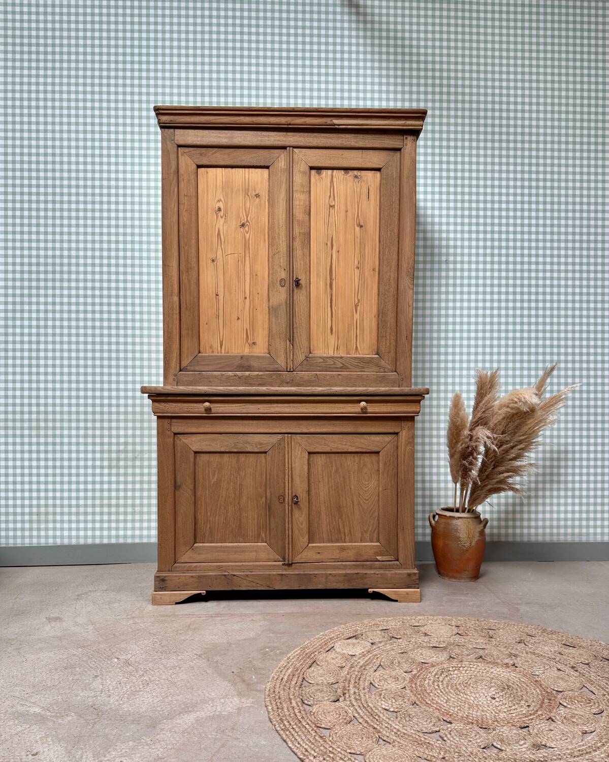 Chic country two-piece sideboard (renovated)