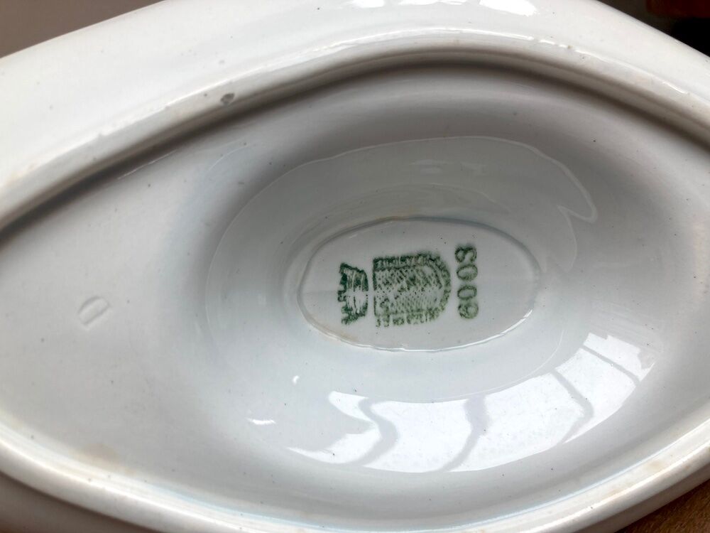 Saint Amand 600S sauce boat