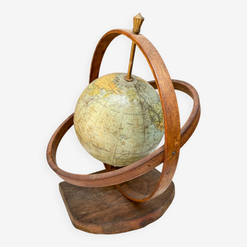 Globe terrestre en bois