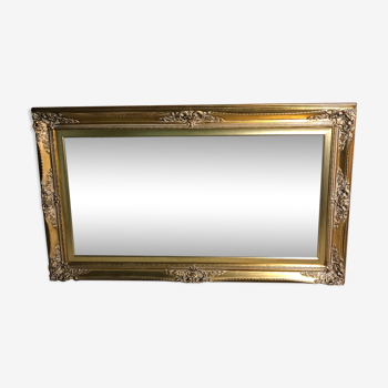 Miroir de style Louis XV en bois doré rectangulaire
