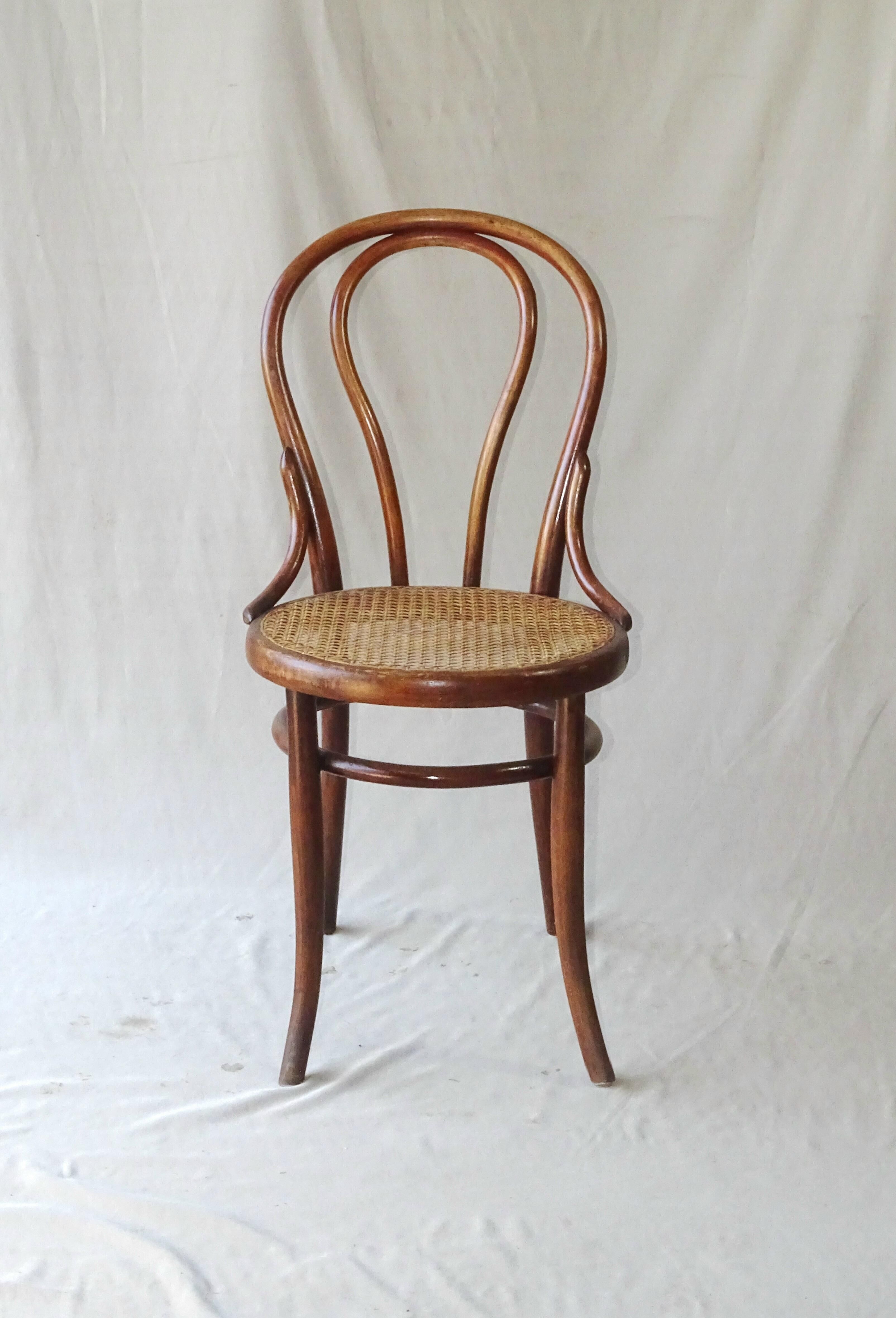 Viennese chair THONET N° 18 of 1900, canned bistro.