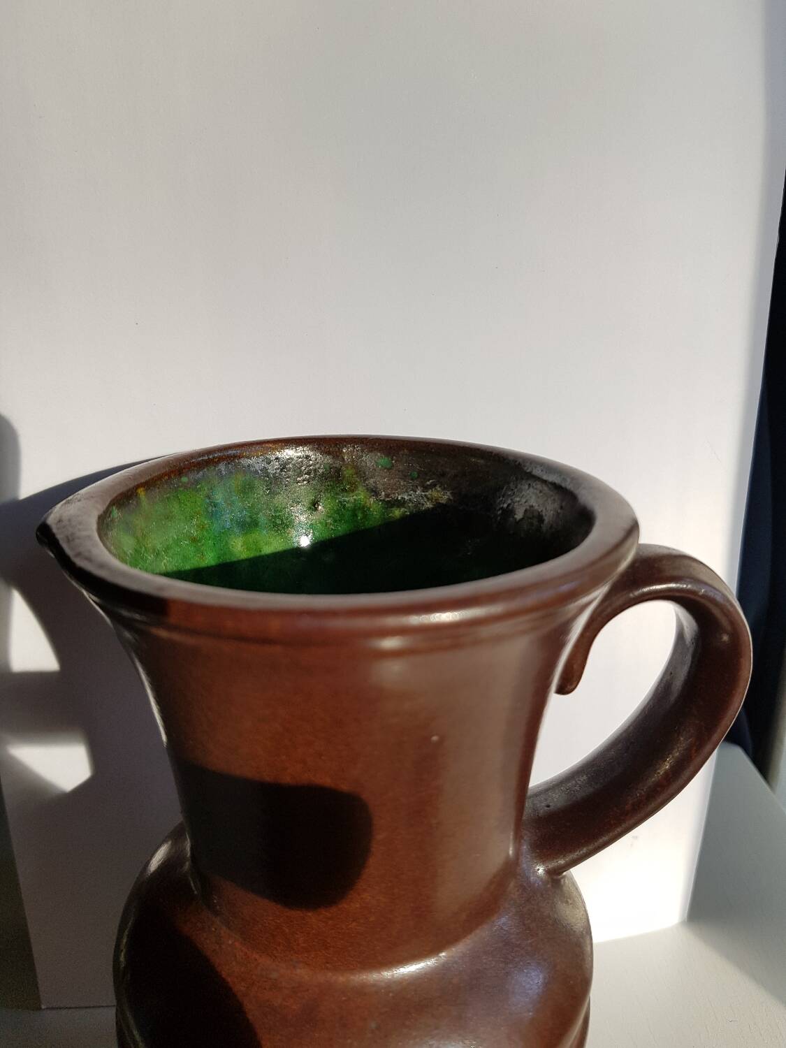 Vase en céramique numéroté brun du milieu du siècle d'Ueberlacken