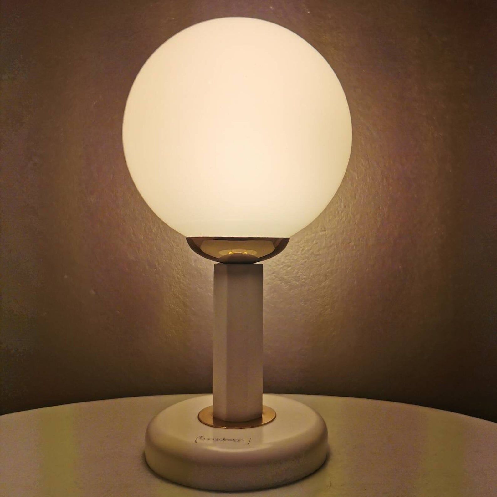 Set of 2 vintage Bony Design table lamps with 80s glass bulb hood