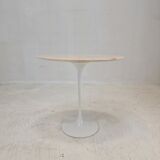Oval marble side table by Eero Saarinen for Knoll