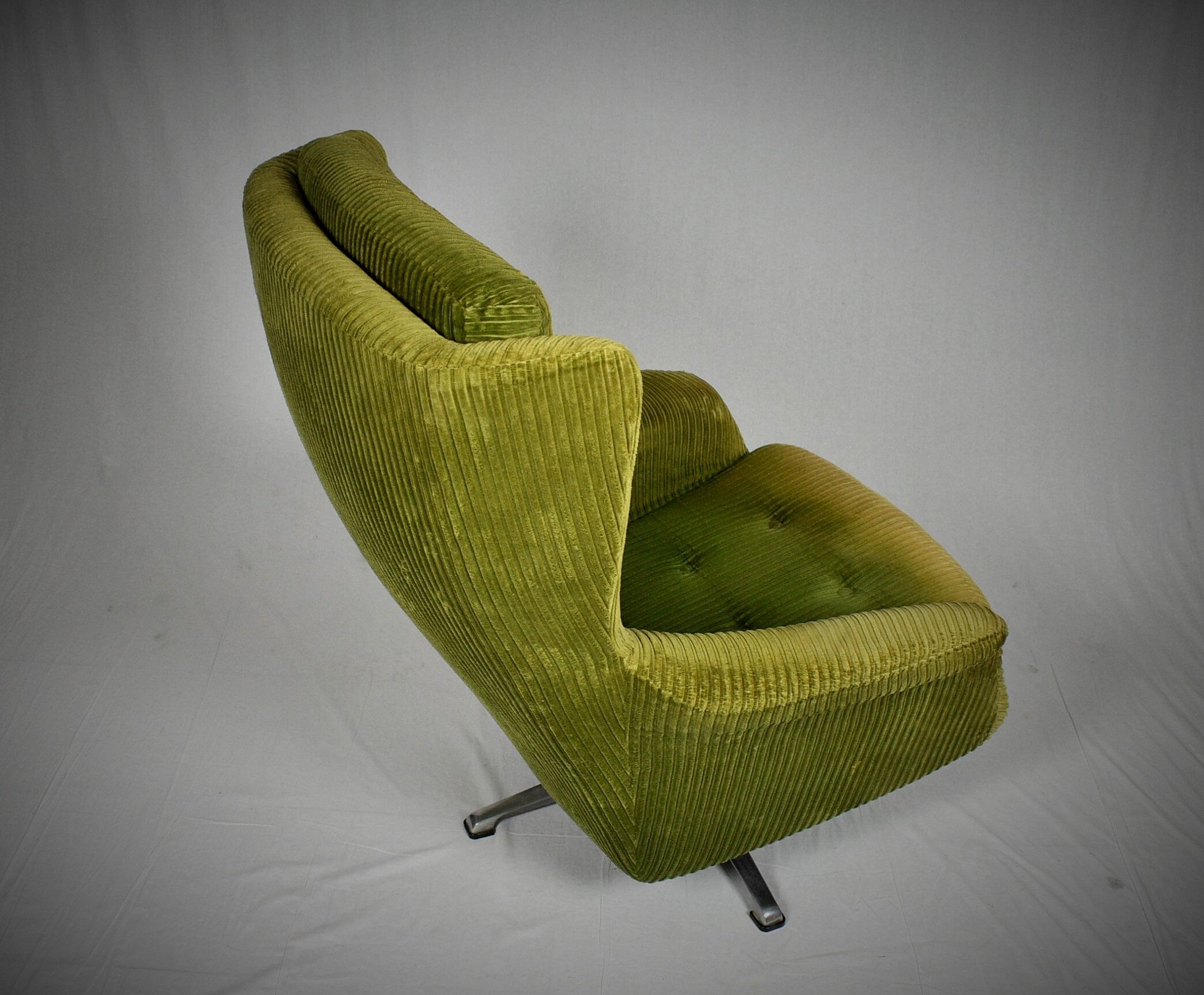 Design Scandinavian Leather rocking chair by Peem, 1970´s.