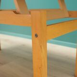 Table en hêtre, design danois, années 1980, fabricant : OFM