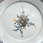Ancienne Assiette Faïence Française XVIIIème NEVERS motif fleuri