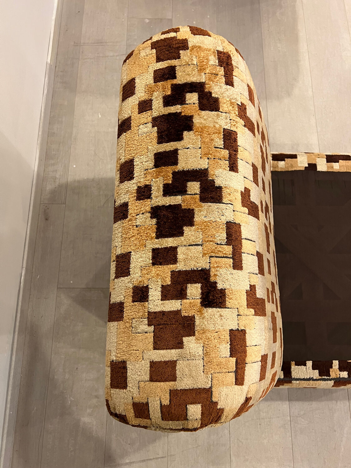 Vintage armchair from the 70s in beige and brown.