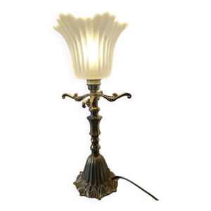 Lampe à poser originale - tulipe
