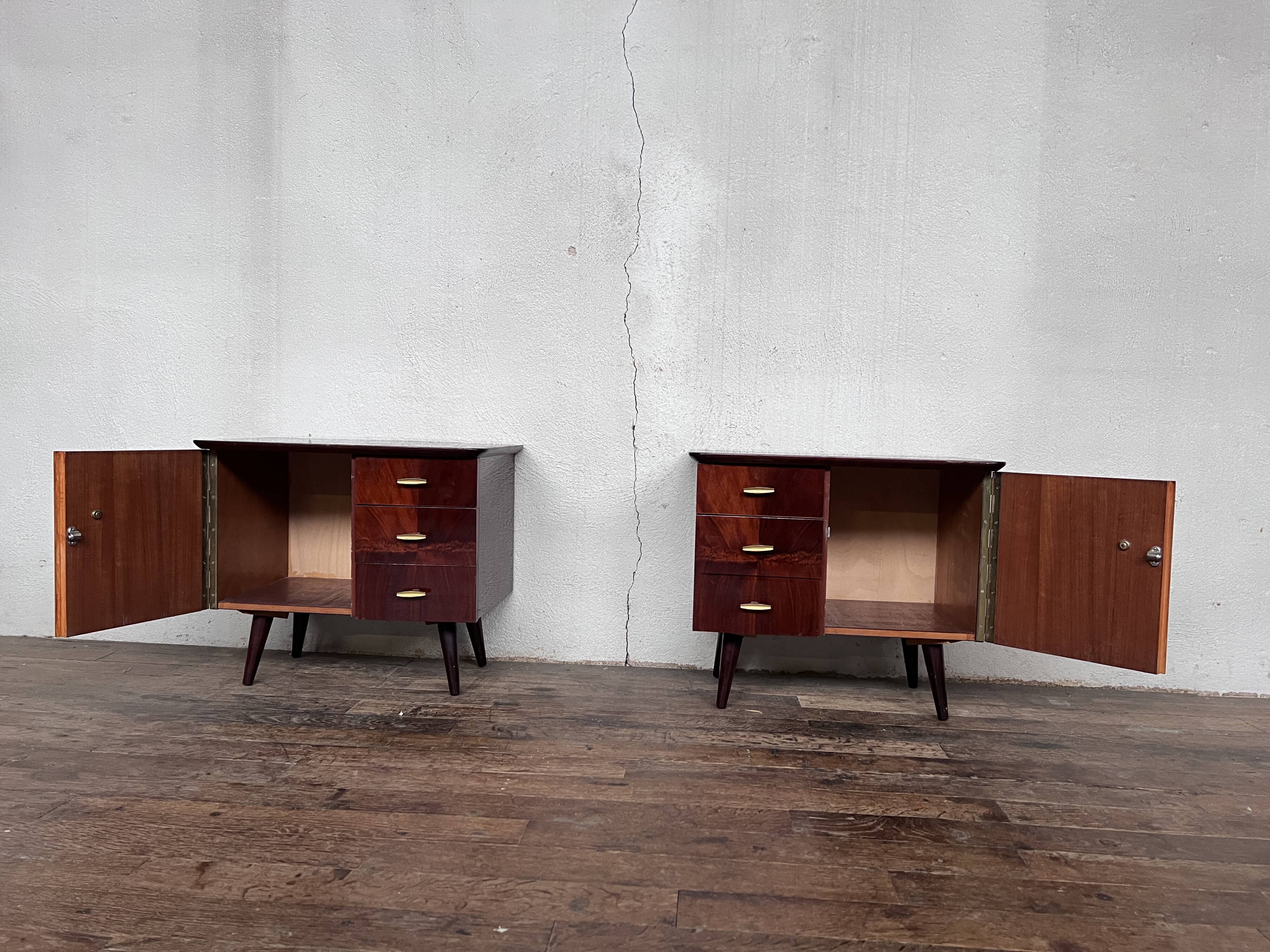 Paire de table de nuit 1950