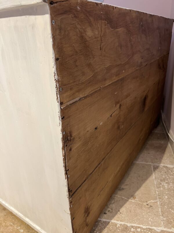 Farinier, buffet ancien en bois massif avec tiroirs