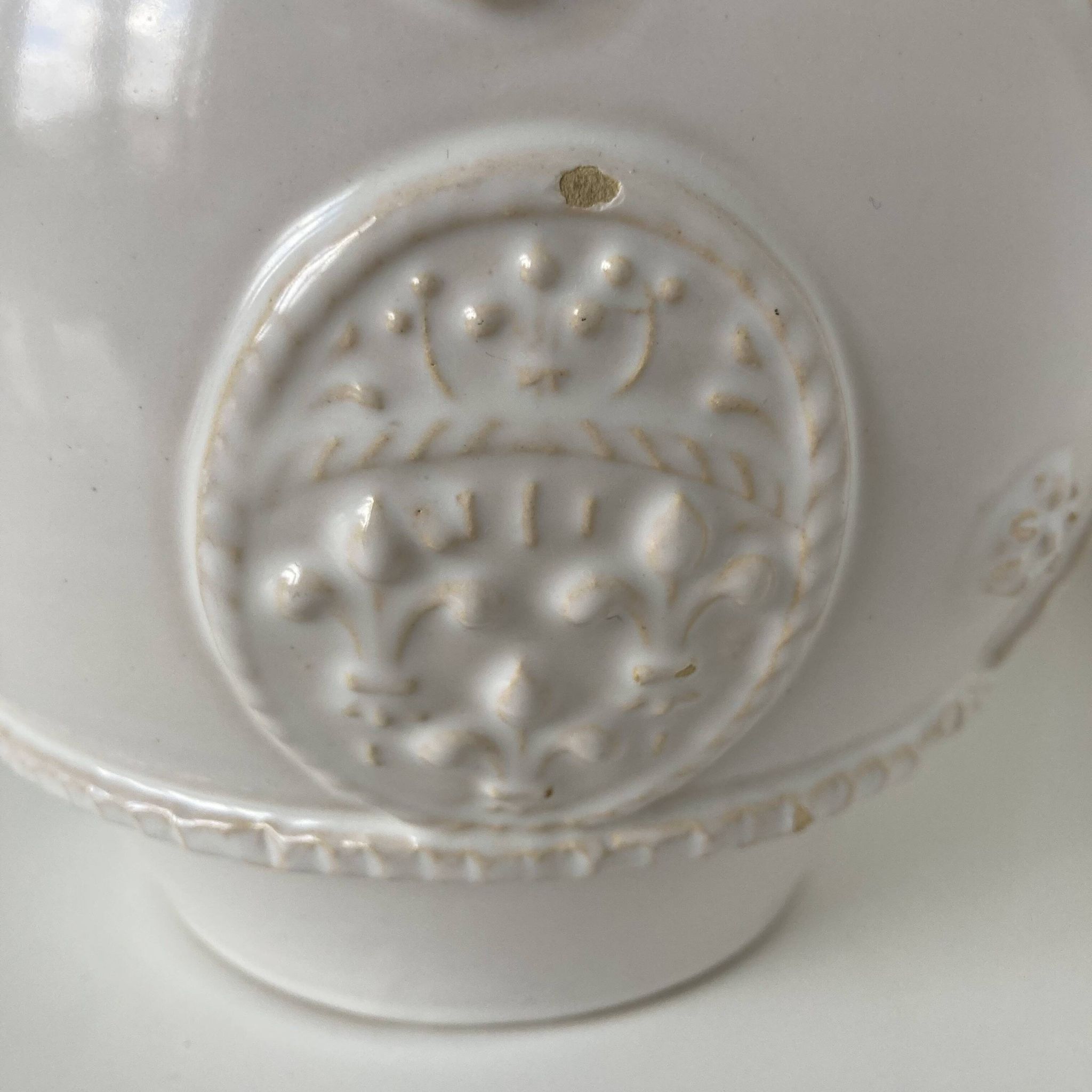 Malicorne (atelier Tessier), belle verseuse pouvant former vase en faïence