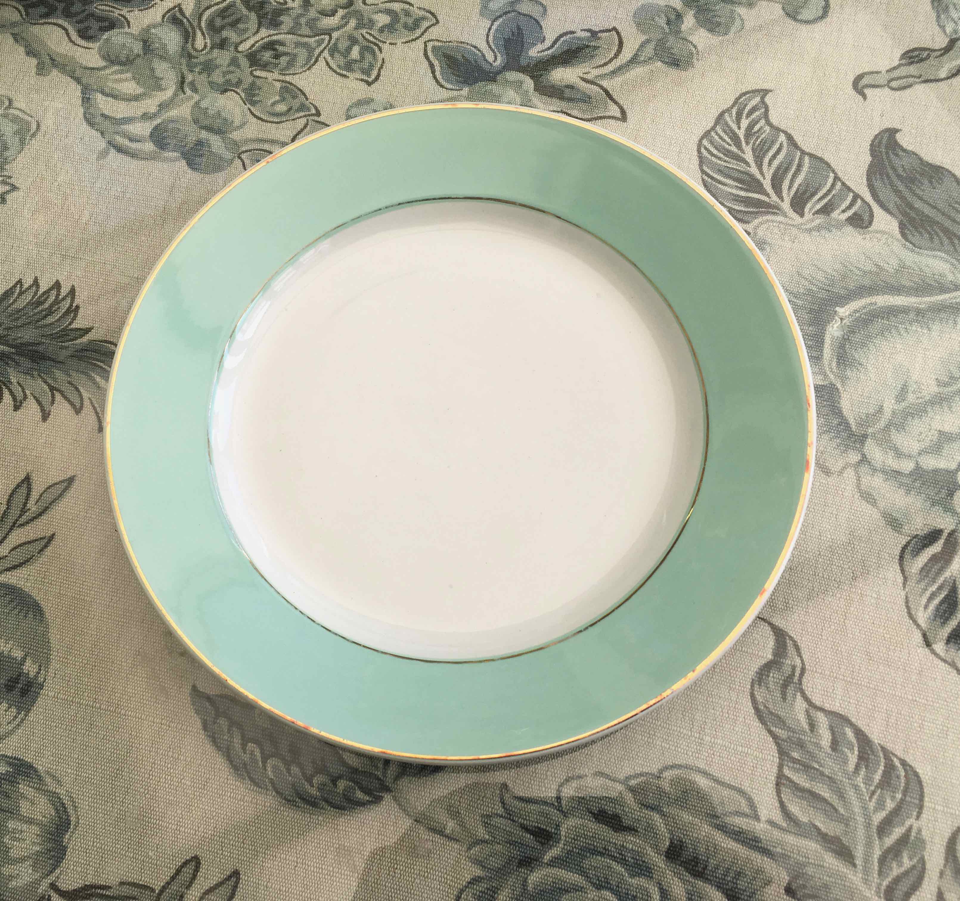 Service plates Lunéville 37 pieces for 10 people