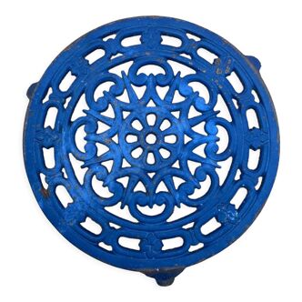 Blue cast iron trivety geometric pattern decotec made in France