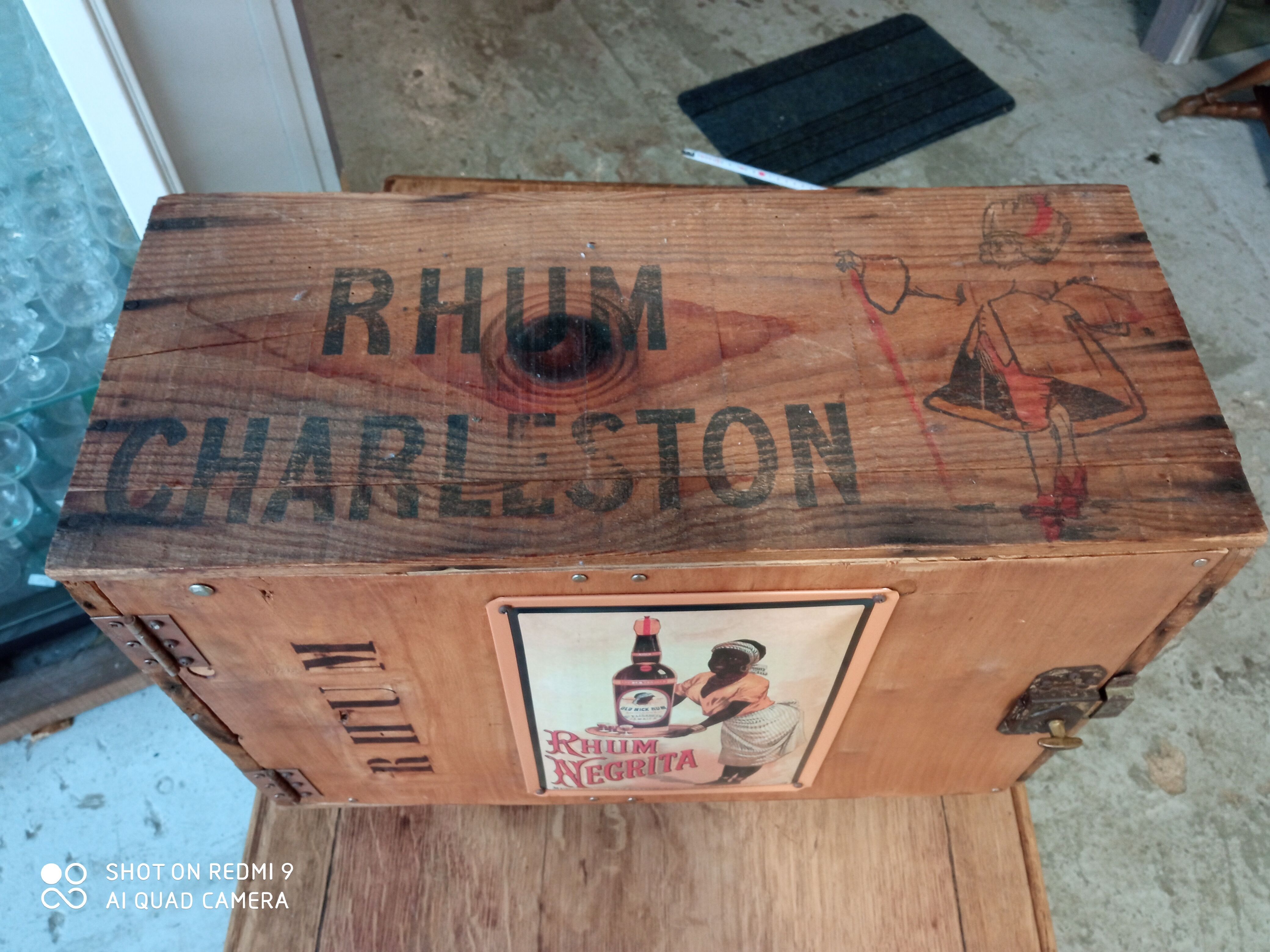 Extra furniture, Rum Charleston