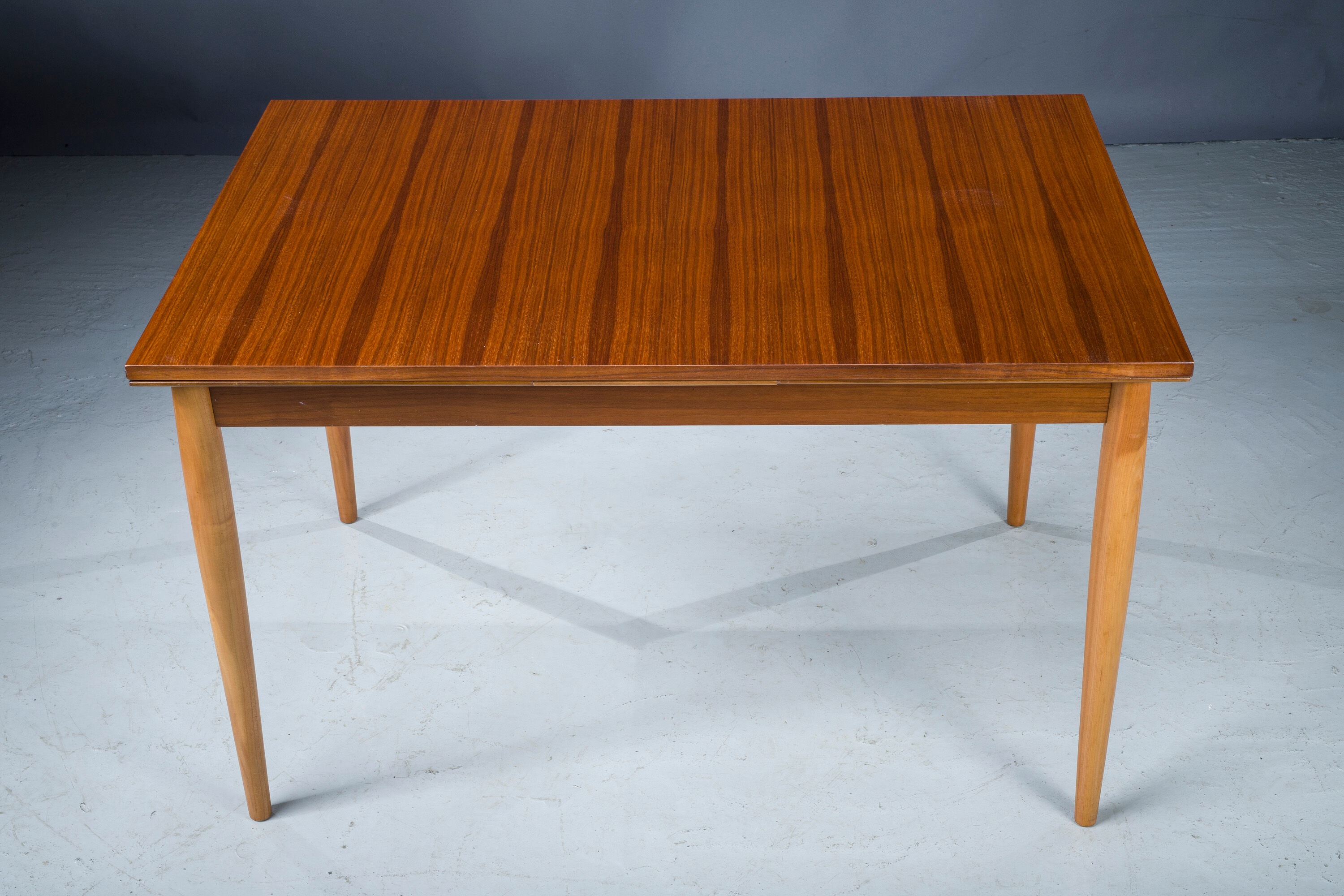 Table Lübke, 1960