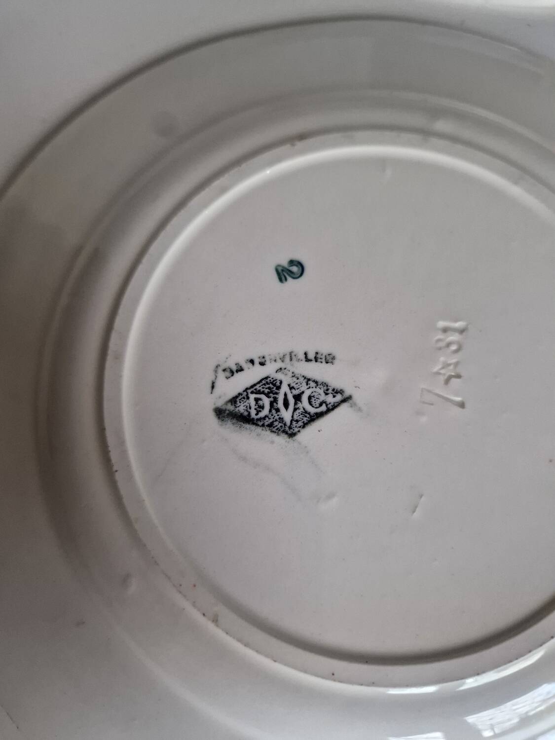 Plat et 6 assiettes à dessert art deco Badonviller