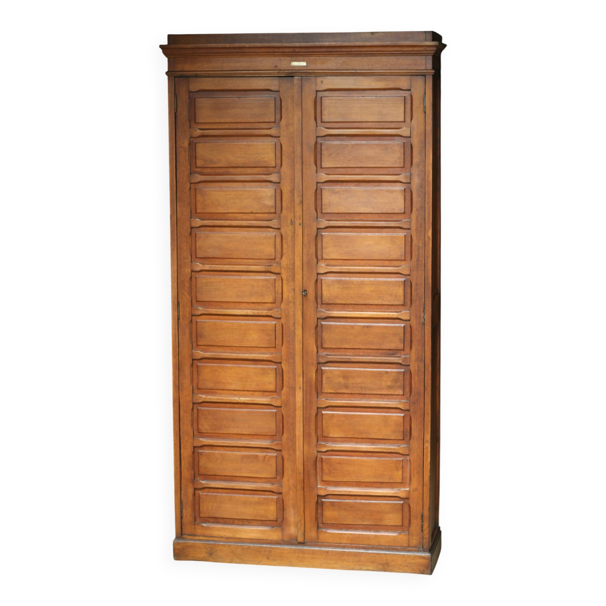 Notary's cabinet PERFECTA in walnut. Restored (circa 1930)