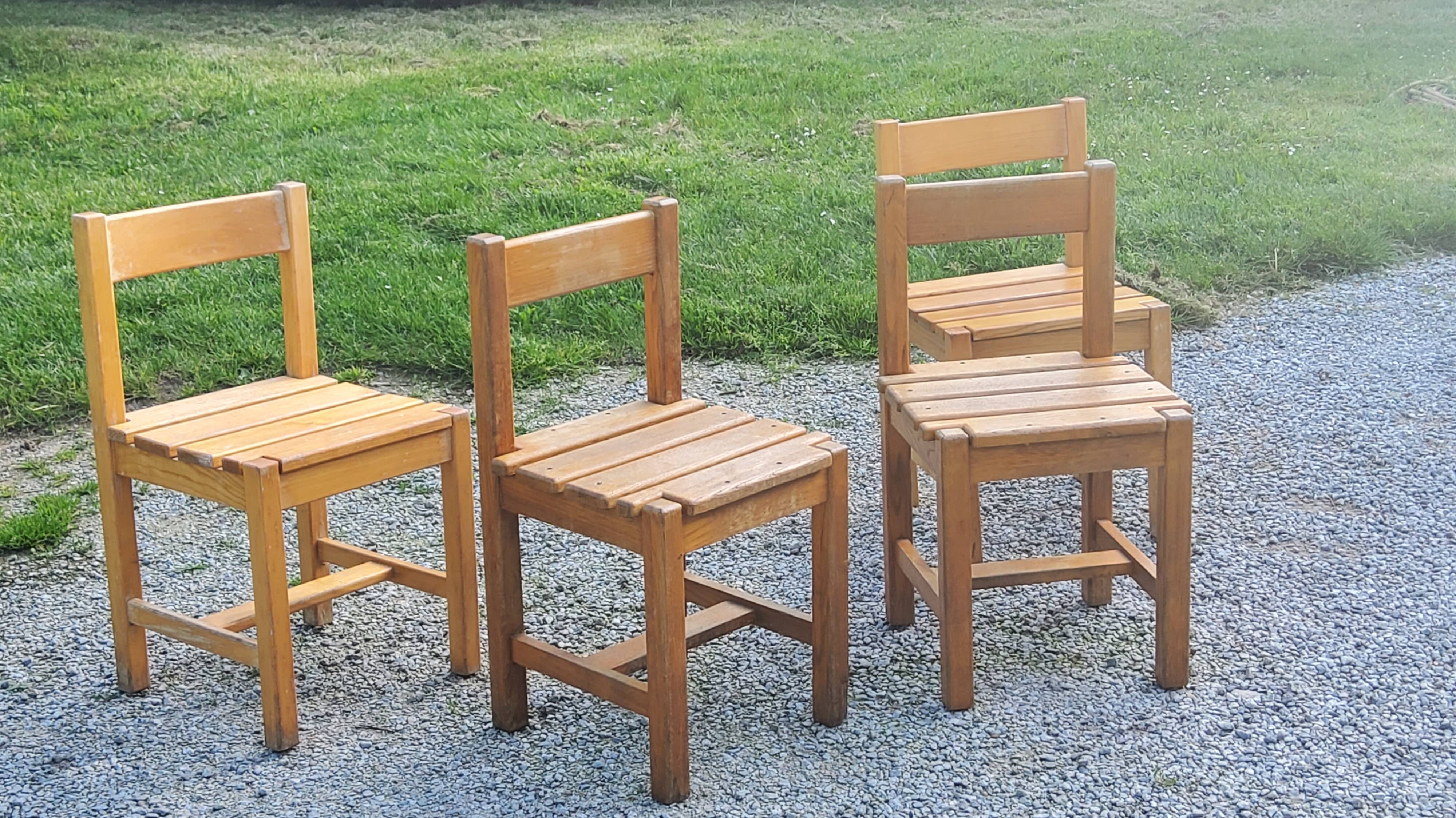 Set de 4 chaises des années 70 brutalistes en chêne