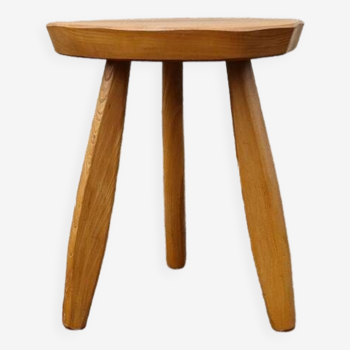 Tripod stool in solid Elm