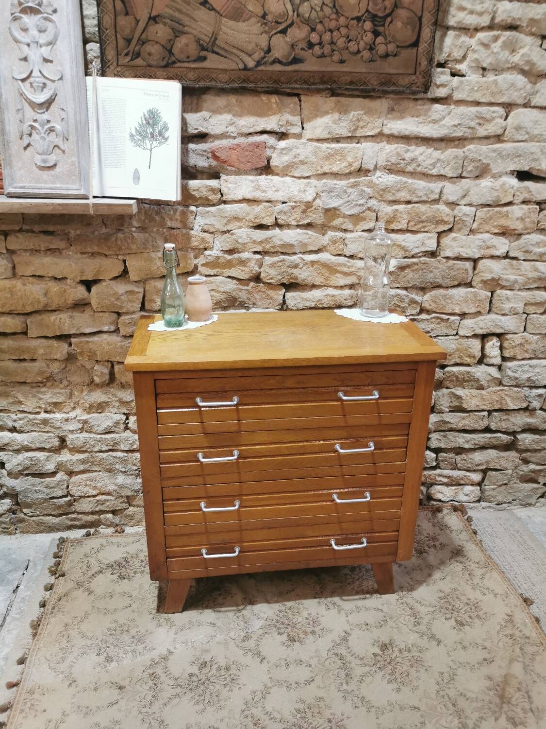 Commode vintage