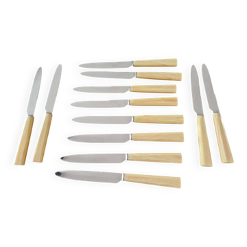 Philos - Série de 12 couteaux à entremets en inox et manche en bakélite