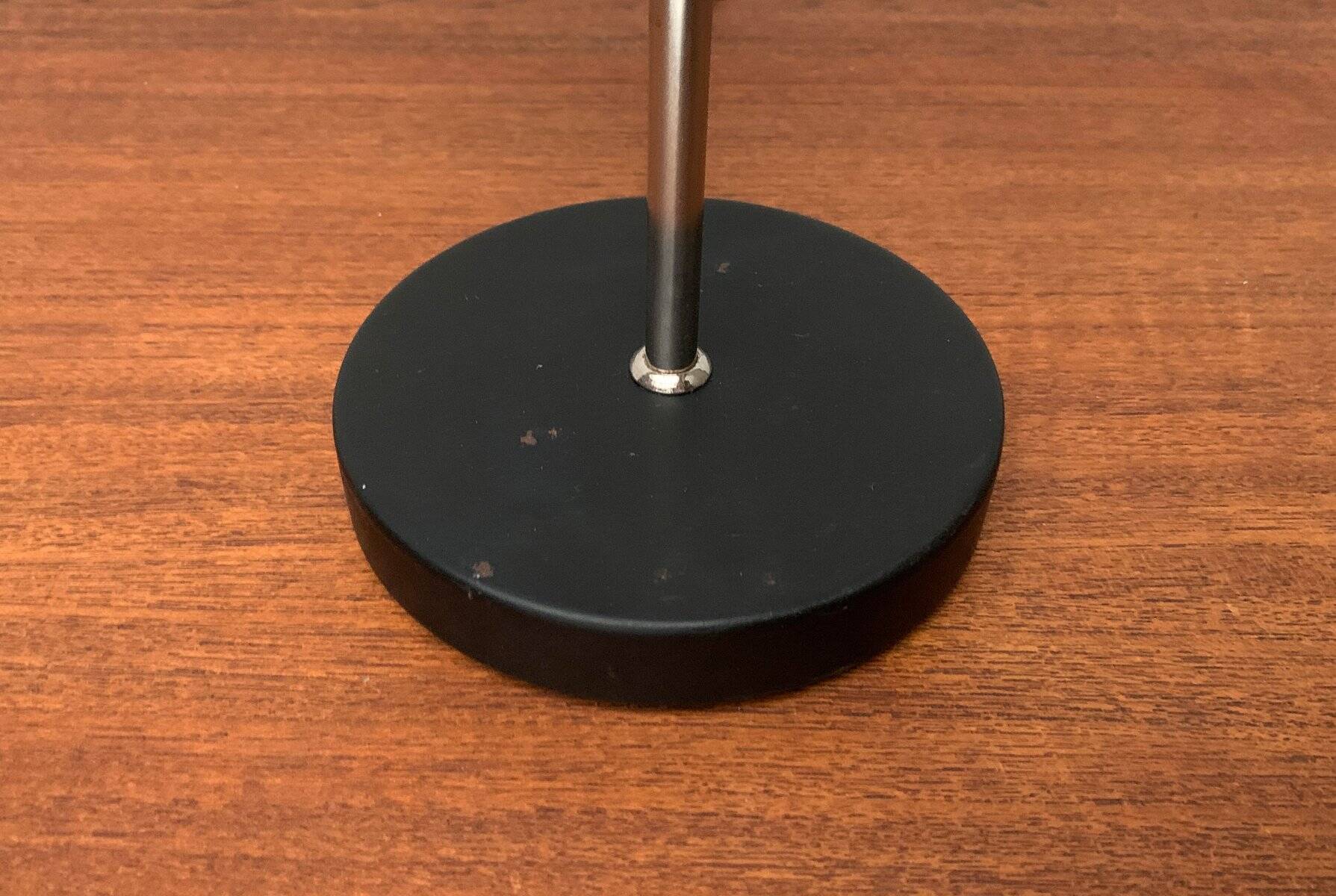 Italian table lamp model 251 by Tito Agnoli for Oluce, 1950s.