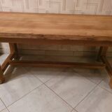 Farm table