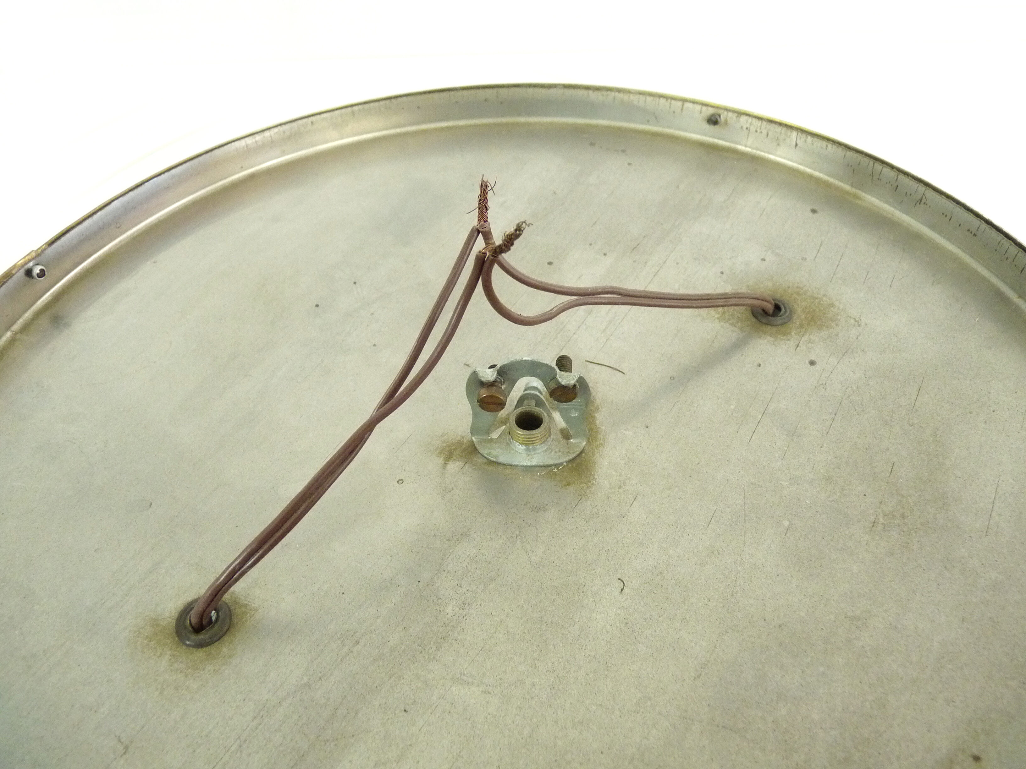 Old crown ceiling, half basket with 2 glass lights. Year 60