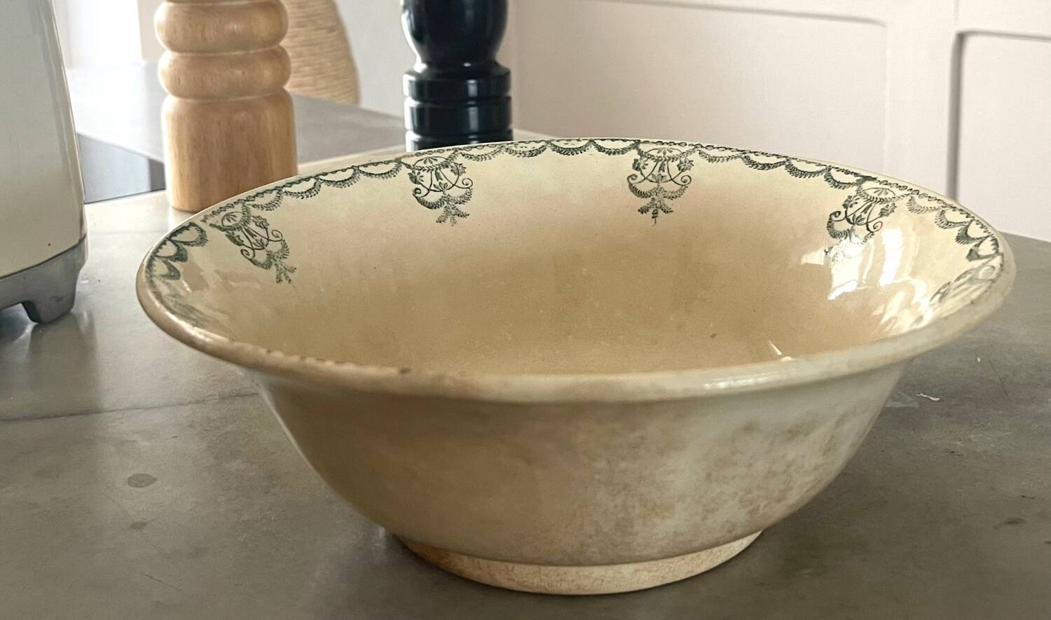 Old iron earth salad bowl