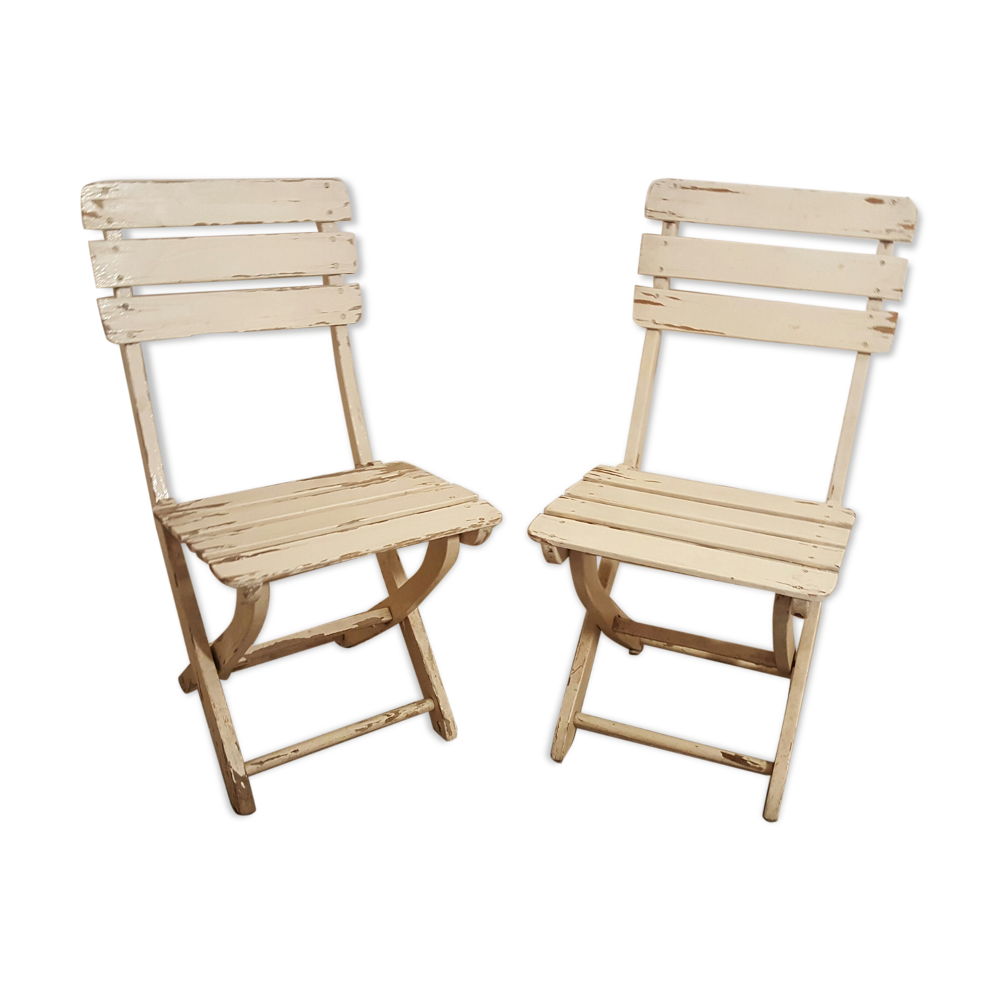 Foldable chairs pair