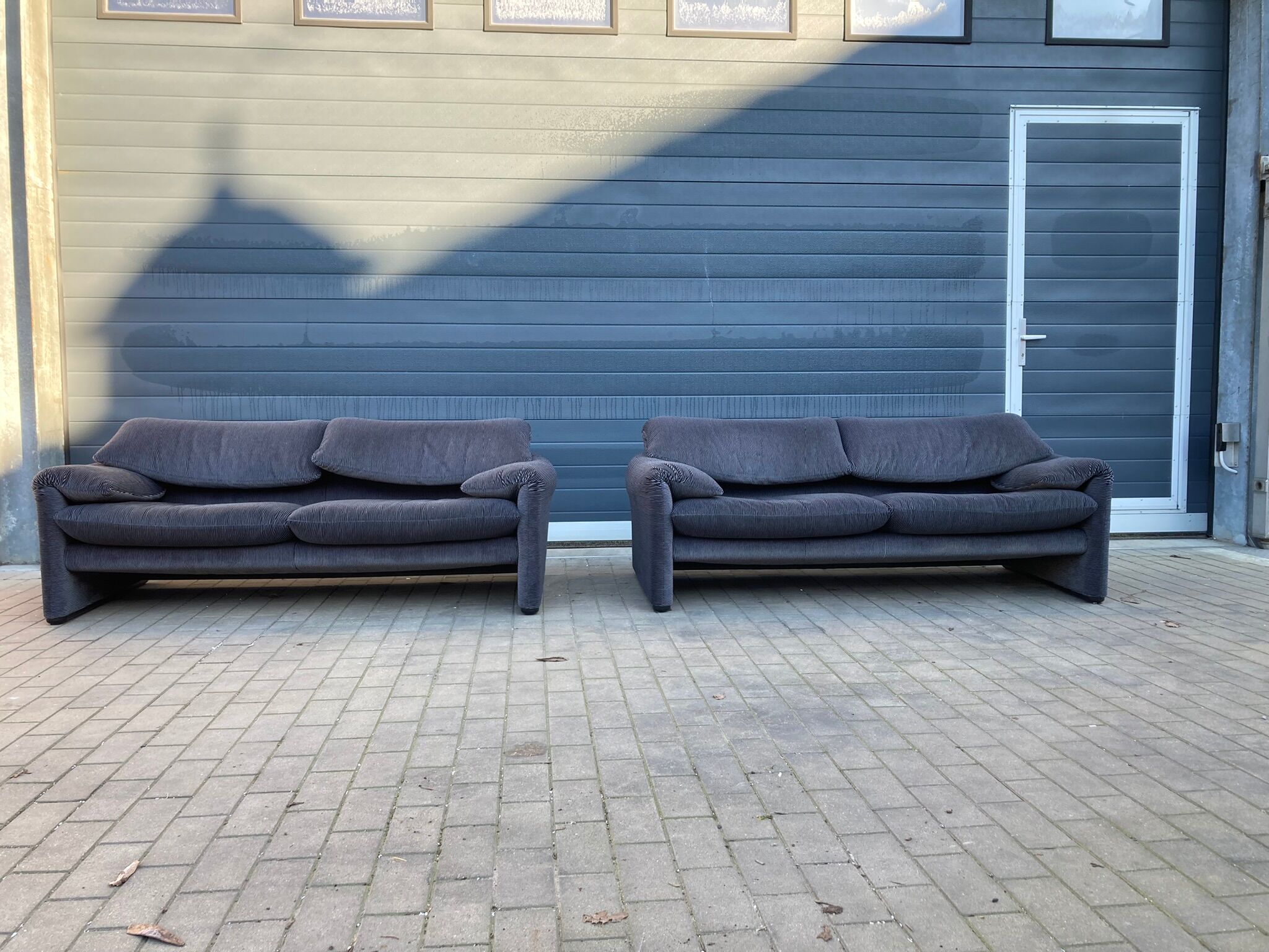 2x Cassina Maralunga 2places (190cm) by Vico Magistretti