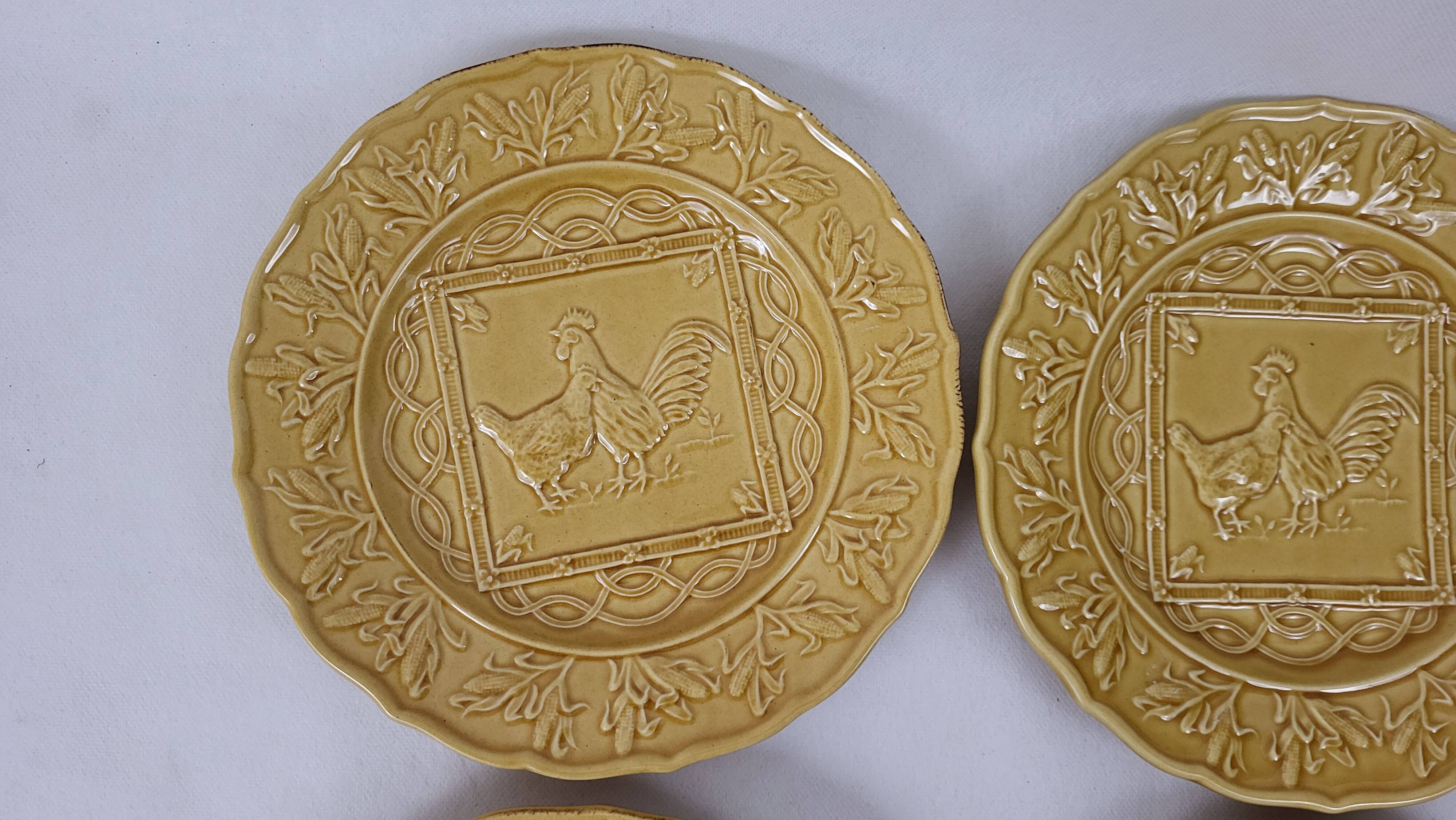 4 Bordallo majolica dinner plates