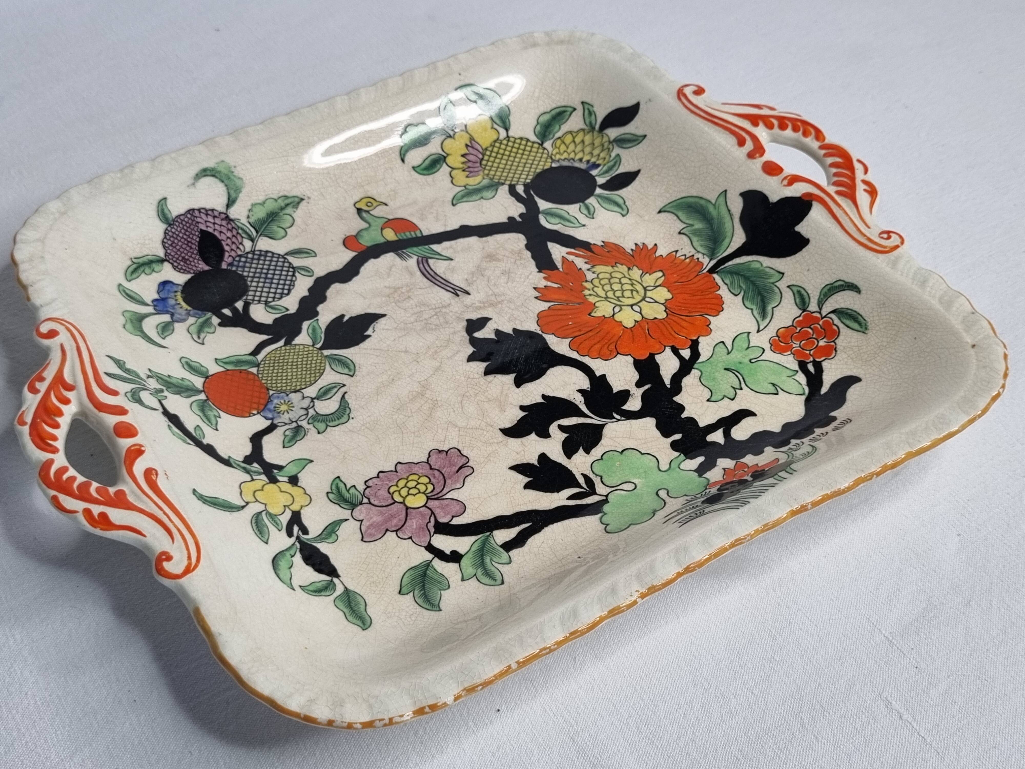 Square dish with handles Mason's Patent Ironstone Imari decoration circa 1900 24 cm